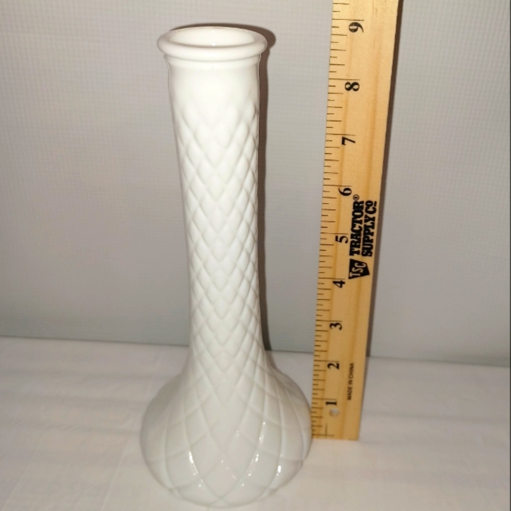 Vintage Hoosier Glass 9" Milk Glass Bud Vase Elegant Excellent Condition